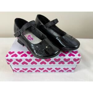 Girls Bella Loves Black Patent Mary Jane Sz 8 Heart Box